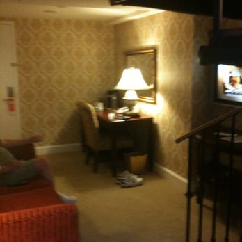 Phoenix Park Hotel - Kerry Suite Living Area - Hotels Near Me - Washington, DC, District of Columbia