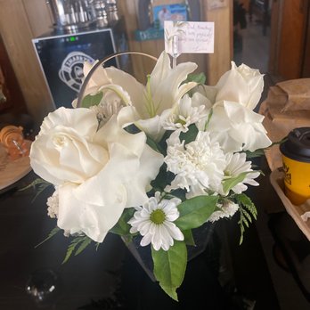 The Touch of Elegance Flower Shop - $30 Sympathy Bouquet - Florists Near Me - Paramount, California The Touch of Elegance Flower Shop - $30 Sympathy Bouquet - Florists Near Me - Paramount, California