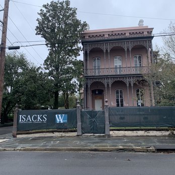 Two Chicks Walking Tours - 1331 First Street: House owned by Sharonda Anderson, the mother of Pelicans star Zion Williamson (Dec 2022) - Walking Tours Near Me - New Orleans, Louisiana