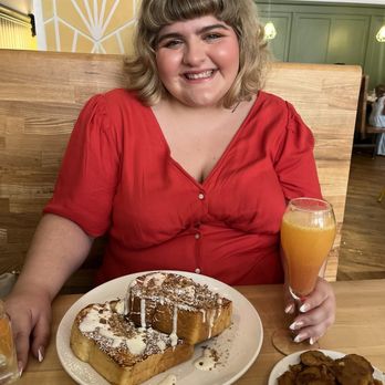 Rooster - Downtown - stuffed cinnamon roll french toast, sunrise mimosa, rooster potatoes - Creperies Near Me - St. Louis, Missouri