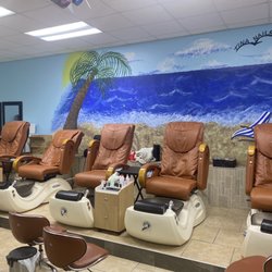 Tina Nails - Pedicure stations