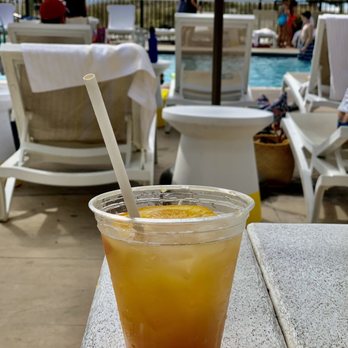 Harry's Beach Bar - Bahama Mama - Bars Near Me - Saint Pete Beach, Florida