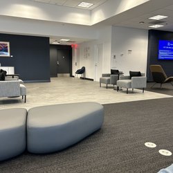 Bank of America Financial Center - Vacant lobby