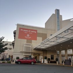 Sequoia Hospital - Entrance