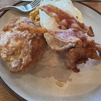 Yardbird Table & Bar - Biscuit and gravy - Southern Near Me - Miami Beach, Florida