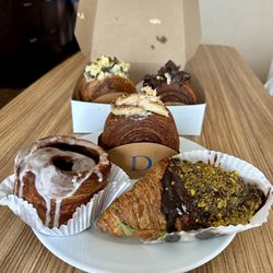 Delysium Bakery