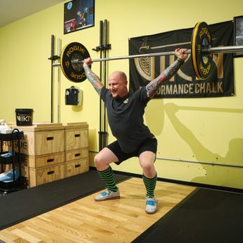 Iron Monkey Strength - Coach Jason demonstrating an Olympic Weightlifting Snatch. - Gyms Near Me - Franklin Square, New York