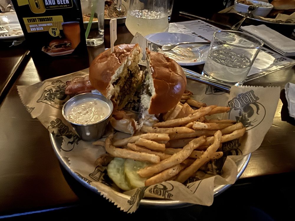 Food from HopCat - Livonia