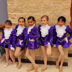 Dance Unlimited - Getting ready for recital!
Class - Tap/Ballet/Jazz