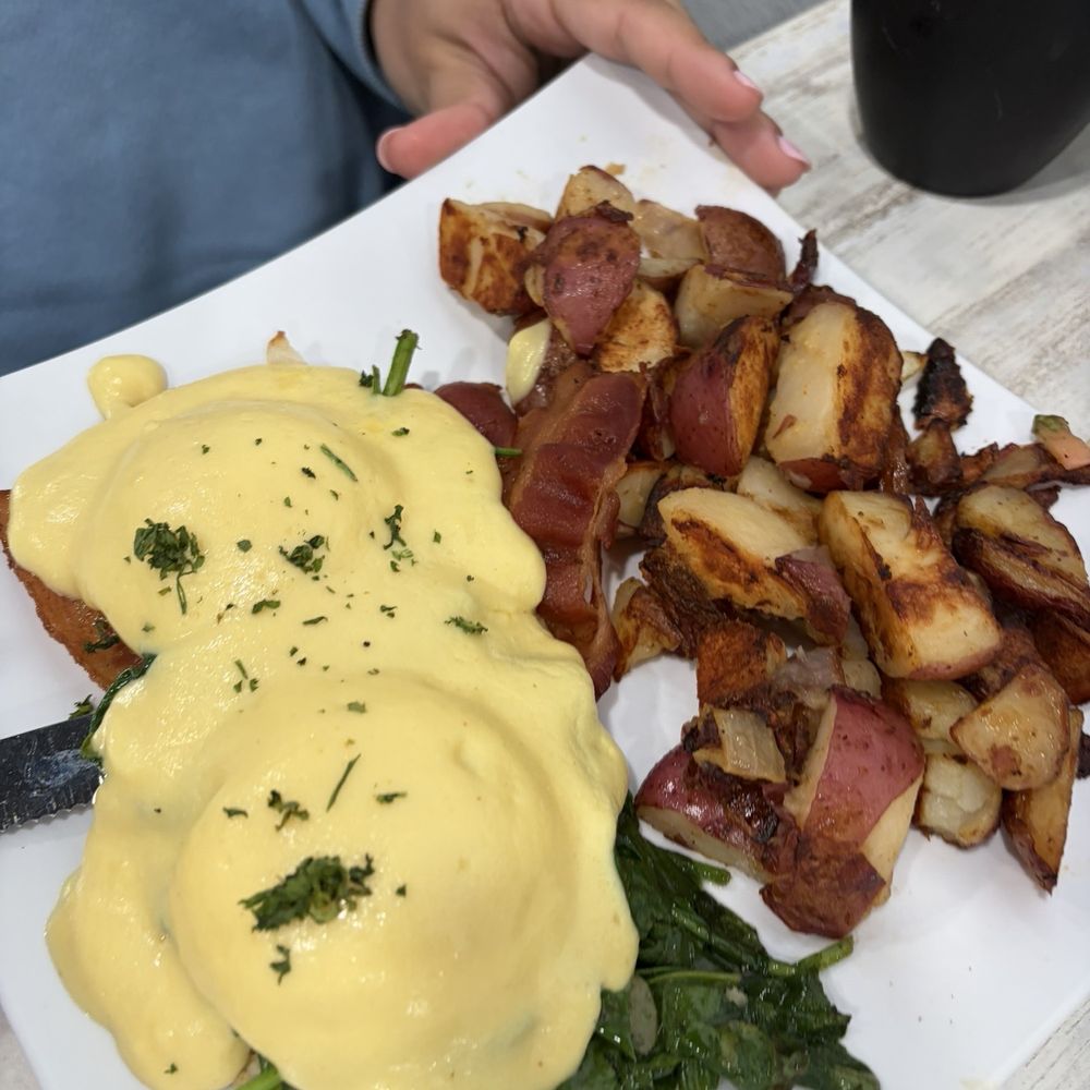 EggTown - Florentine Benedict - Breakfast & Brunch Near Me - Palm Harbor, Florida EggTown - Florentine Benedict - Breakfast & Brunch Near Me - Palm Harbor, Florida