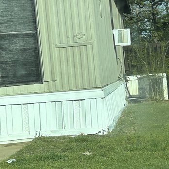 Hickory Creek Mobile Home Community - Ac unit - Mobile Home Parks Near Me - Denton, Texas Hickory Creek Mobile Home Community - Ac unit - Mobile Home Parks Near Me - Denton, Texas