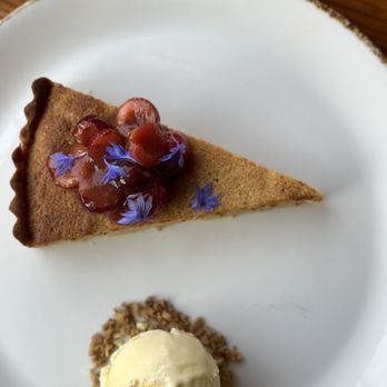 peasants FEAST - Ice cream & Almond cherry tart - American Near Me - Solvang, California peasants FEAST - Ice cream & Almond cherry tart - American Near Me - Solvang, California