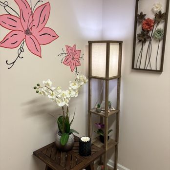 Feet Retreat - Pretty!! - Massage Therapy Near Me - Knoxville, Tennessee Feet Retreat - Pretty!! - Massage Therapy Near Me - Knoxville, Tennessee