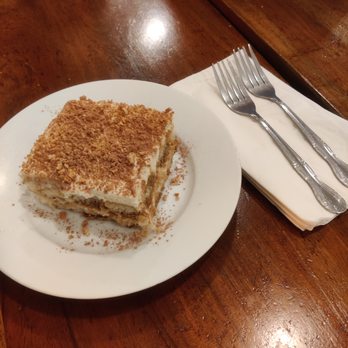 Pomodoro Trattoria - tiramisu!! - Italian Near Me - Los Angeles, California Pomodoro Trattoria - tiramisu!! - Italian Near Me - Los Angeles, California