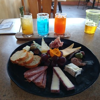 Magic Key Terrace - Magic Key Holder Dining - Bountiful Valley Charcuterie and Ultra Flight. Everything was great, especially loved the pine-flavored drink! (beer from elsewhere) - Wine Bars Near Me - Anaheim, California