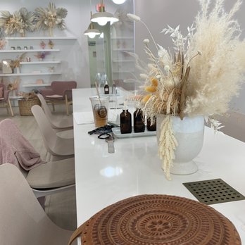 Floreana Nail Spa - Manicure seating spot. - Nail Salons Near Me - Fort Lauderdale, Florida Floreana Nail Spa - Manicure seating spot. - Nail Salons Near Me - Fort Lauderdale, Florida