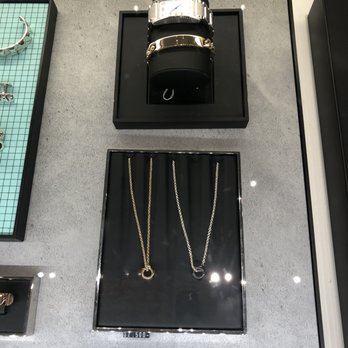Tiffany & Co - Jewelry Near Me - Oak Brook, Illinois