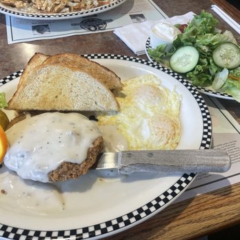 Black Bear Diner Tucson - Chicken fried steak breakfast - Diners Near Me - Tucson, Arizona