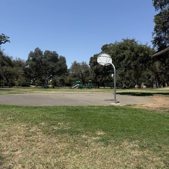 Fair Oaks Park - Circle basketball court area - Parks Near Me - Fair Oaks, California Fair Oaks Park - Circle basketball court area - Parks Near Me - Fair Oaks, California