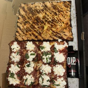 Palazzo Di Pizza - Nashville hot chicken pizza and hot honey ricotta pizzas - Pizza Near Me - Royal Oak, Michigan Palazzo Di Pizza - Nashville hot chicken pizza and hot honey ricotta pizzas - Pizza Near Me - Royal Oak, Michigan