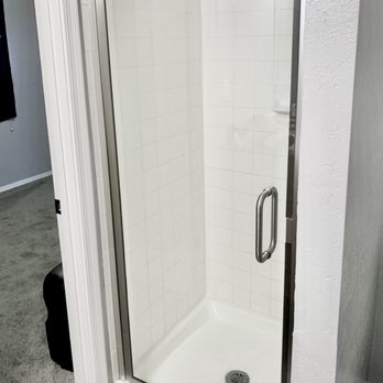 AZ Express Glass and Mirror - Even if it did not need replacing, I am glad I had them come out.. I feel like this helped sell the tenants on my unit =) - Glass & Mirrors Near Me - Phoenix, Arizona AZ Express Glass and Mirror - Even if it did not need replacing, I am glad I had them come out.. I feel like this helped sell the tenants on my unit =) - Glass & Mirrors Near Me - Phoenix, Arizona