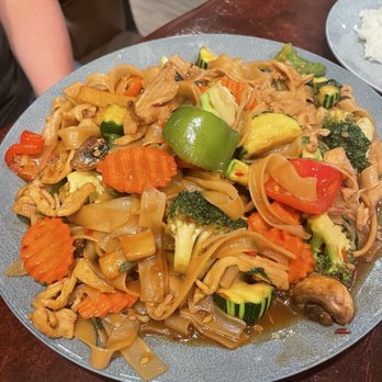 Thai Rod Dee - Drunken Noodle - Thai Near Me - Layton, Utah Thai Rod Dee - Drunken Noodle - Thai Near Me - Layton, Utah