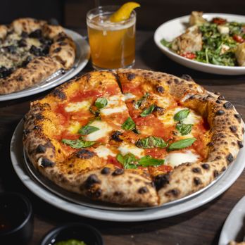 Double Zero Pie & Pub - Pizza Near Me - Las Vegas, Nevada