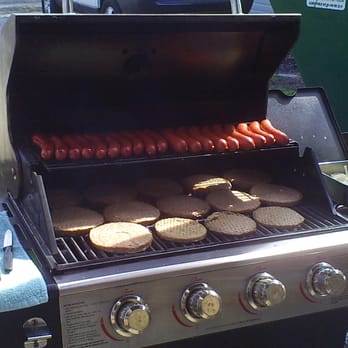 The Levee - Cookin out - Bars Near Me - Chicago, Illinois