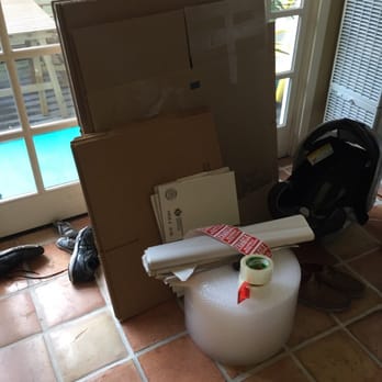 Dollar To Store - 20 boxes, plus small bonus boxes, bubble and paper wrapping, ductape. Delivered to my door in less than an hour on Thanksgiving. - Movers Near Me