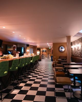 Rick & Roxy's by null