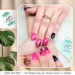 LC Nails - Pink isn't boring! Obsessed with this bold and beautiful pink mani.