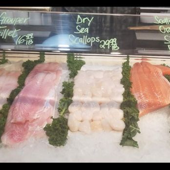 Freeman's Fish Market - That's $30.00/lb. For scallops!! - Seafood Markets Near Me - Maplewood, New Jersey