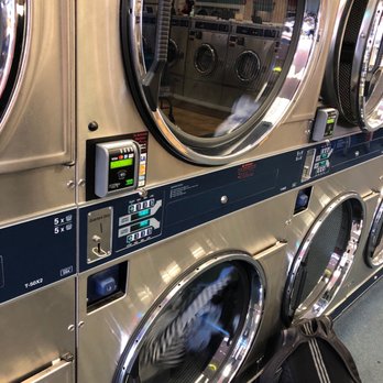 World's Largest Laundromat - Dryers with card readers. - Laundromat Near Me - Berwyn, Illinois World's Largest Laundromat - Dryers with card readers. - Laundromat Near Me - Berwyn, Illinois