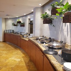 Aleli - The hot buffet.