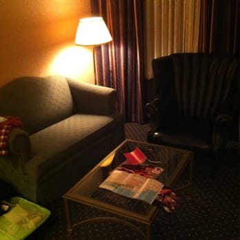 The Whitehall Hotel - Sofa and chair in suite - Hotels Near Me - Chicago, Illinois