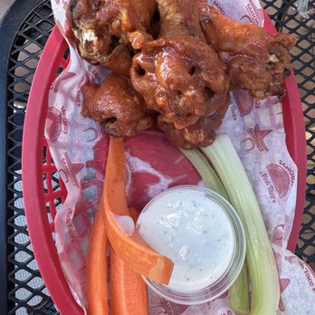 Sancho's - Buffalo Wings w/ Veggies - Bars Near Me - Cabo San Lucas, BCS Sancho's - Buffalo Wings w/ Veggies - Bars Near Me - Cabo San Lucas, BCS