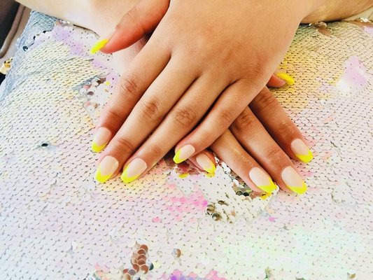 Me Nail Spa