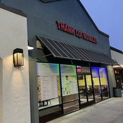 Thanh Loi Noodles - Outside