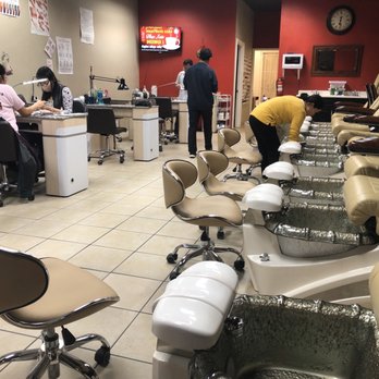 Cutie Nails  Spa - Pedicure chairs and manicure stations - Nail Salons Near Me - Flagstaff, Arizona