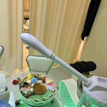 AV Nail Lounge - Nail Salons Near Me - Saugus, Massachusetts