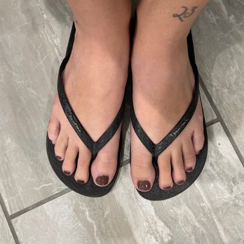 Three Sisters Nails - Don't go anywhere else!!! Ask for Sue, she does amazing massages!  Very cozy, lovely ambiance. So clean and nice staff. - Nail Salons Near Me - Bend, Oregon