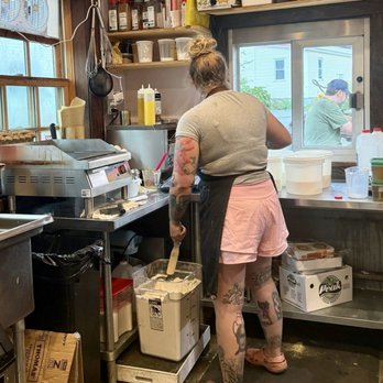Café Holli - Working the kitchen - Coffee & Tea Near Me - Great Barrington, Massachusetts