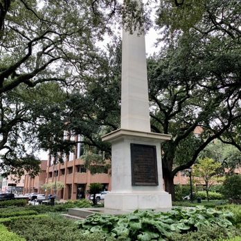 Johnson Square - Landmarks & Historical Buildings Near Me - Savannah, Georgia Johnson Square - Landmarks & Historical Buildings Near Me - Savannah, Georgia