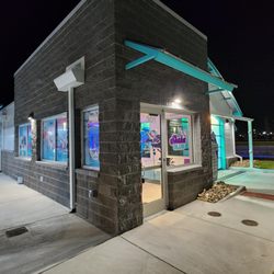 Hang 10 Car Wash
