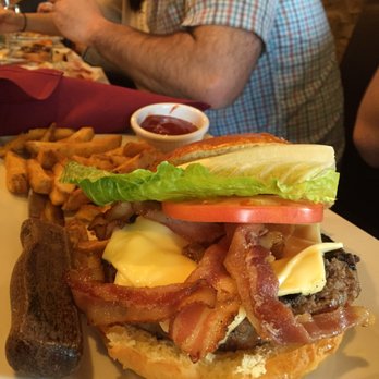 Jarrettown Hotel - Jarrettown Burger and fries - Italian Near Me - Dresher, Pennsylvania Jarrettown Hotel - Jarrettown Burger and fries - Italian Near Me - Dresher, Pennsylvania