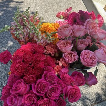 Field To Jar - Meg's flower selection - Floral Designers Near Me