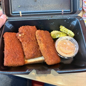 Dave's Hot Chicken - Hot Motz - Chicken Shop Near Me - Greensboro, North Carolina Dave's Hot Chicken - Hot Motz - Chicken Shop Near Me - Greensboro, North Carolina