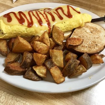 Bertha's Diner - Omelette with home fries - Diners Near Me - Buffalo, New York Bertha's Diner - Omelette with home fries - Diners Near Me - Buffalo, New York