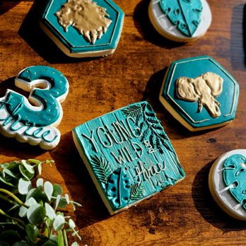 KT Cookie Gallery - decorated cookies on a table - Desserts Near Me KT Cookie Gallery - decorated cookies on a table - Desserts Near Me