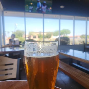 Simple Machine Brewing Company - Sunday afternoon beer $7 - Breweries Near Me - Phoenix, Arizona Simple Machine Brewing Company - Sunday afternoon beer $7 - Breweries Near Me - Phoenix, Arizona